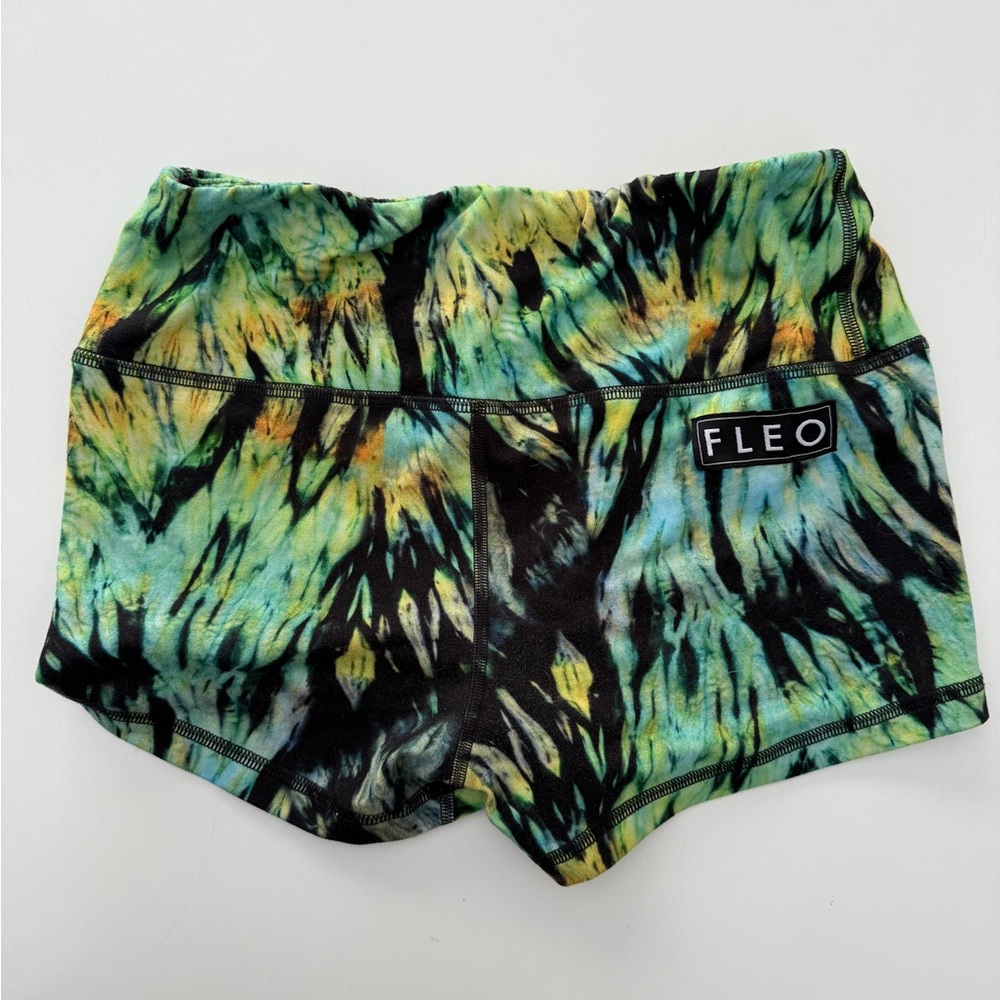 FLEO Shorts
